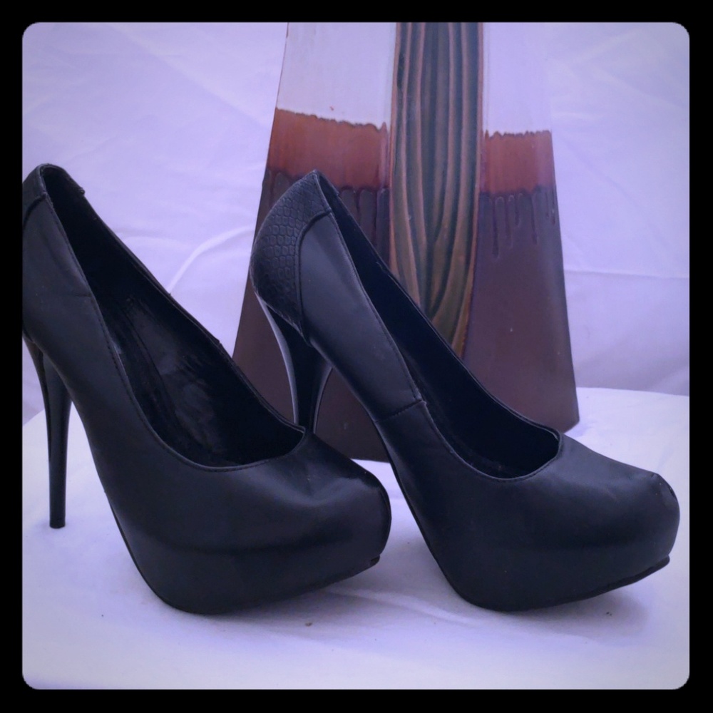 Luxe women shoes